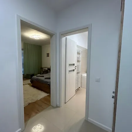 דירה Stylish With Balcony At Exigent Plaza - 04