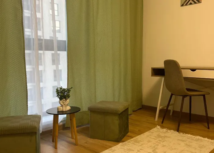 Stylish With Balcony At Exigent Plaza - 04 Бухарест