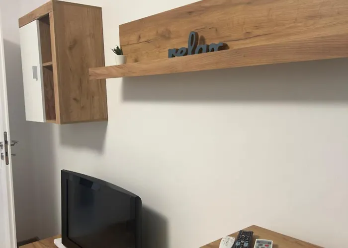 Апартаменты Stylish With Balcony At Exigent Plaza - 04 *