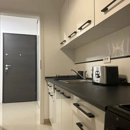 Apartamento Stylish With Balcony At Exigent Plaza - 04 Bucarest