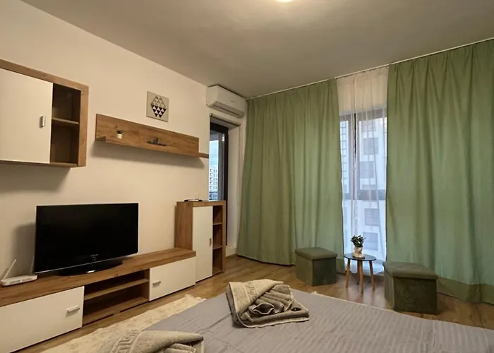 Stylish With Balcony At Exigent Plaza - 04 * 布加勒斯特